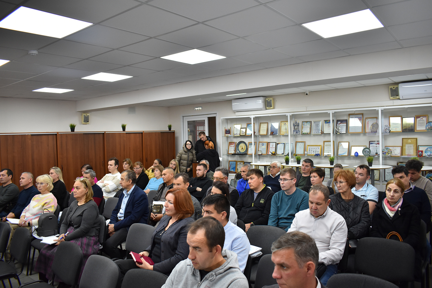 16 октября 2025 г. в ТПП Чувашской Республики состоялся семинар - совещание с членами Ассоциации «СО «Строители Чувашии»