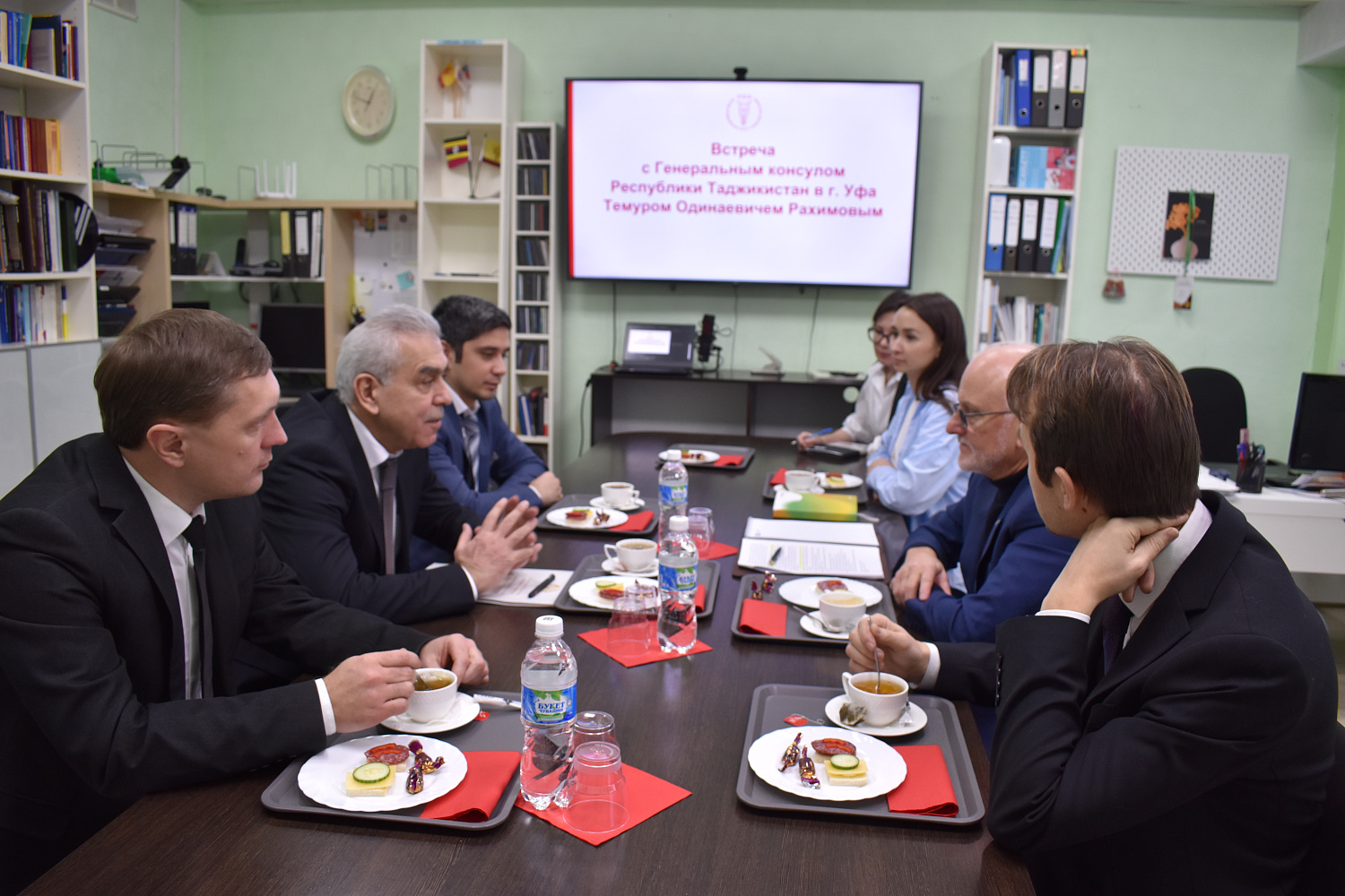 9 декабря 2022 г. ТПП Чувашской Республики посетил Генеральный консул Республики Таджикистан в г. Уфа Темур Одинаевич Рахимов.