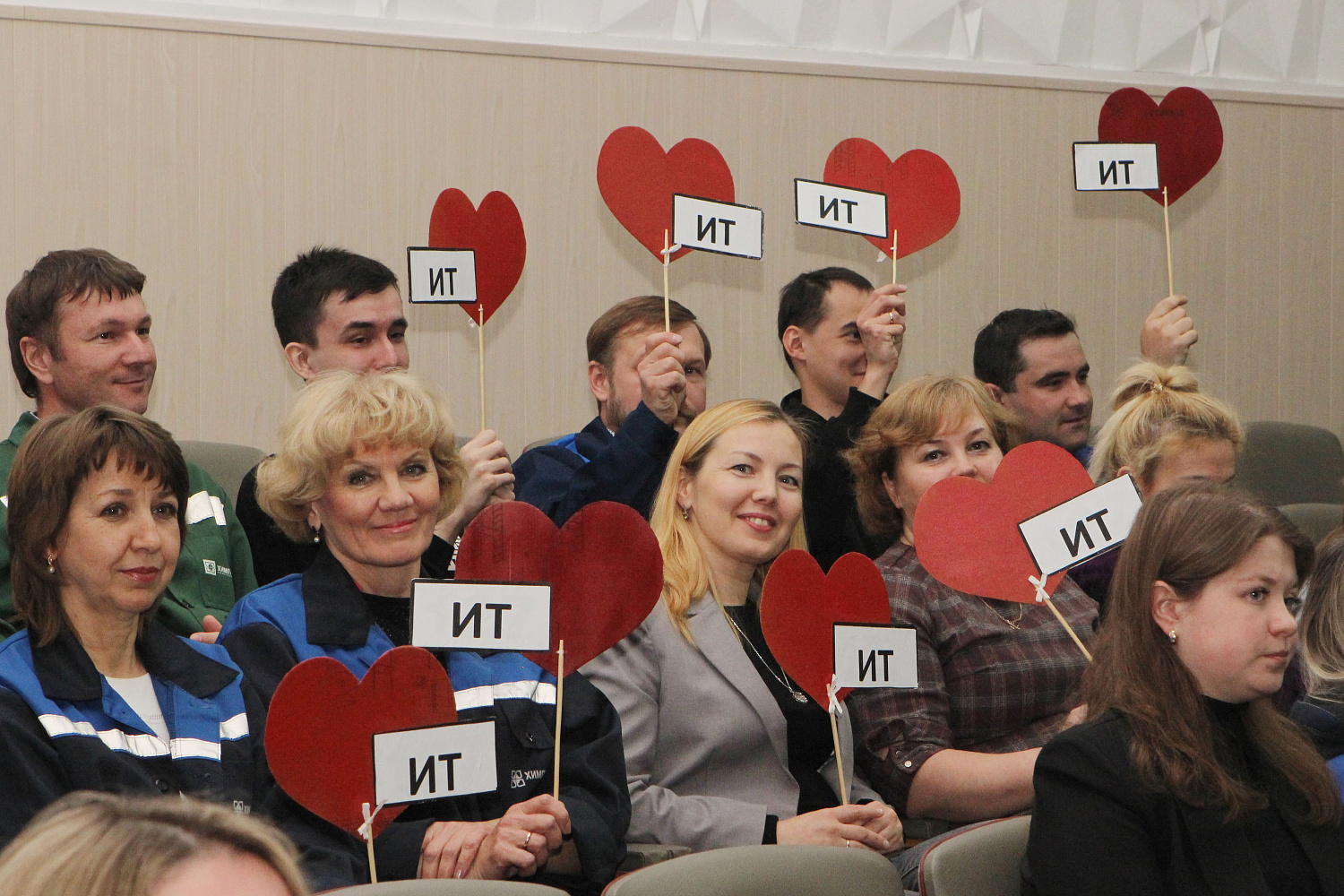 На «Химпроме» прошел творческий конкурс «Весенние зарисовки»